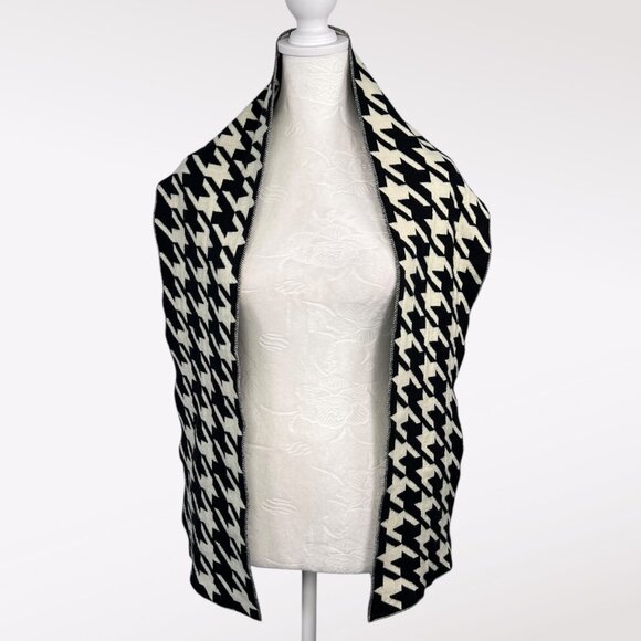 Reversible Knit Scarf Black White Bold Pattern Wool Blend Look - Picture 2 of 6